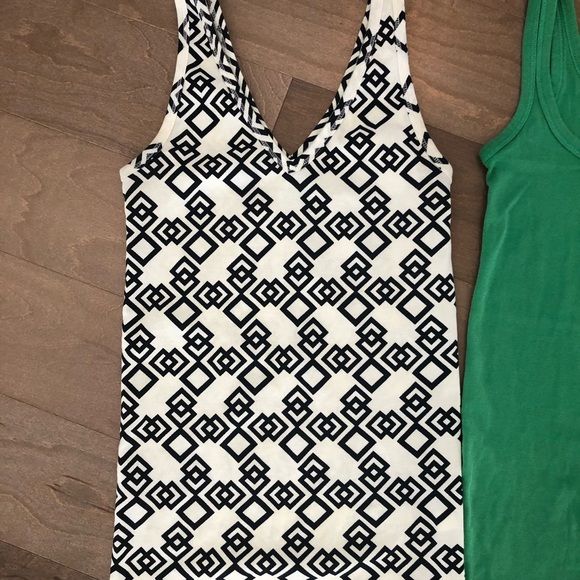 BUNDLE of Banana Republic Tank Tops in XS Petite in Green and Black and White - Picture 2 of 16